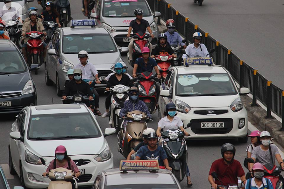 nguoi ha noi voi va do ve que nghi le 29 sau gio lam chieu thu 6