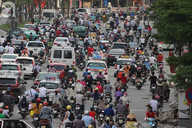 nguoi ha noi voi va do ve que nghi le 29 sau gio lam chieu thu 6