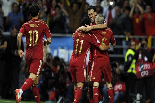 jordi alba va andres iniesta toa sang giup tay ban nha doi no slovakia