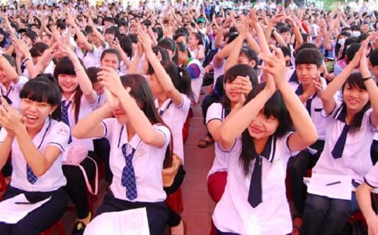 dung to chuc thu bao hiem tu nguyen trong cac truong hoc