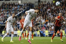 ronaldo toa sang real khoi dau champions league nhu mo
