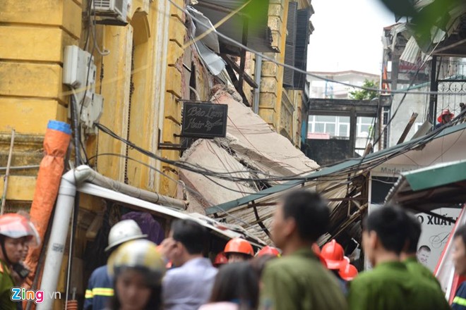 sap biet thu co o ha noi da co nguoi tu vong nhieu nguoi con mac ket