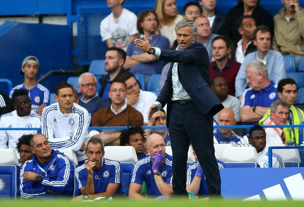 bac si eva carneiro ram rich kien mourinho chelsea day song