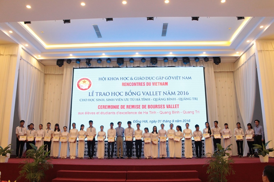 rencontres du vietnam trao hoc bong vallet nam 2016