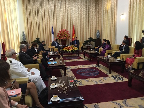 tong thong fran ois hollande ung ho viet nam gia nhap cac hiep dinh thuong mai