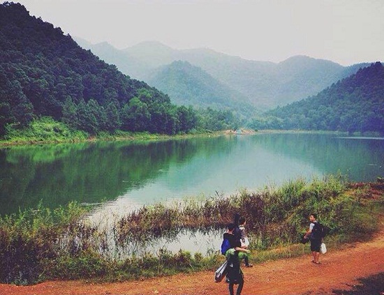 15 diem du lich gan ha noi thich hop de dua nhau di tron trong ngay