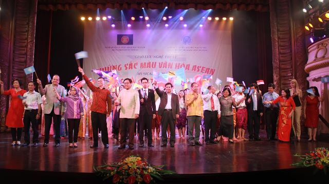 song dong chuong trinh nghe thuat nhung sac mau van hoa asean