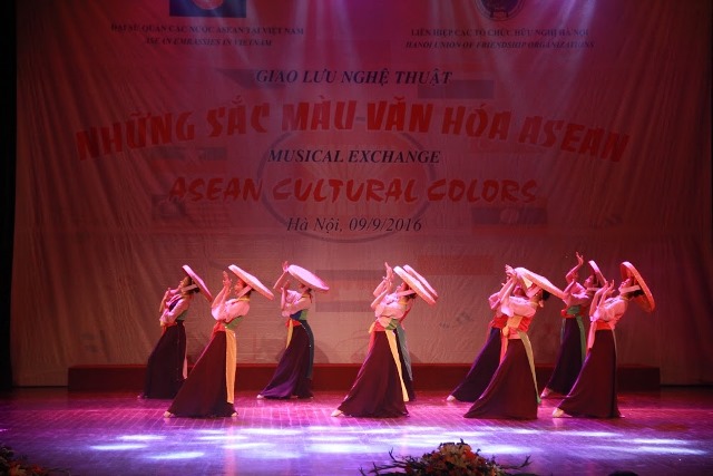 song dong chuong trinh nghe thuat nhung sac mau van hoa asean