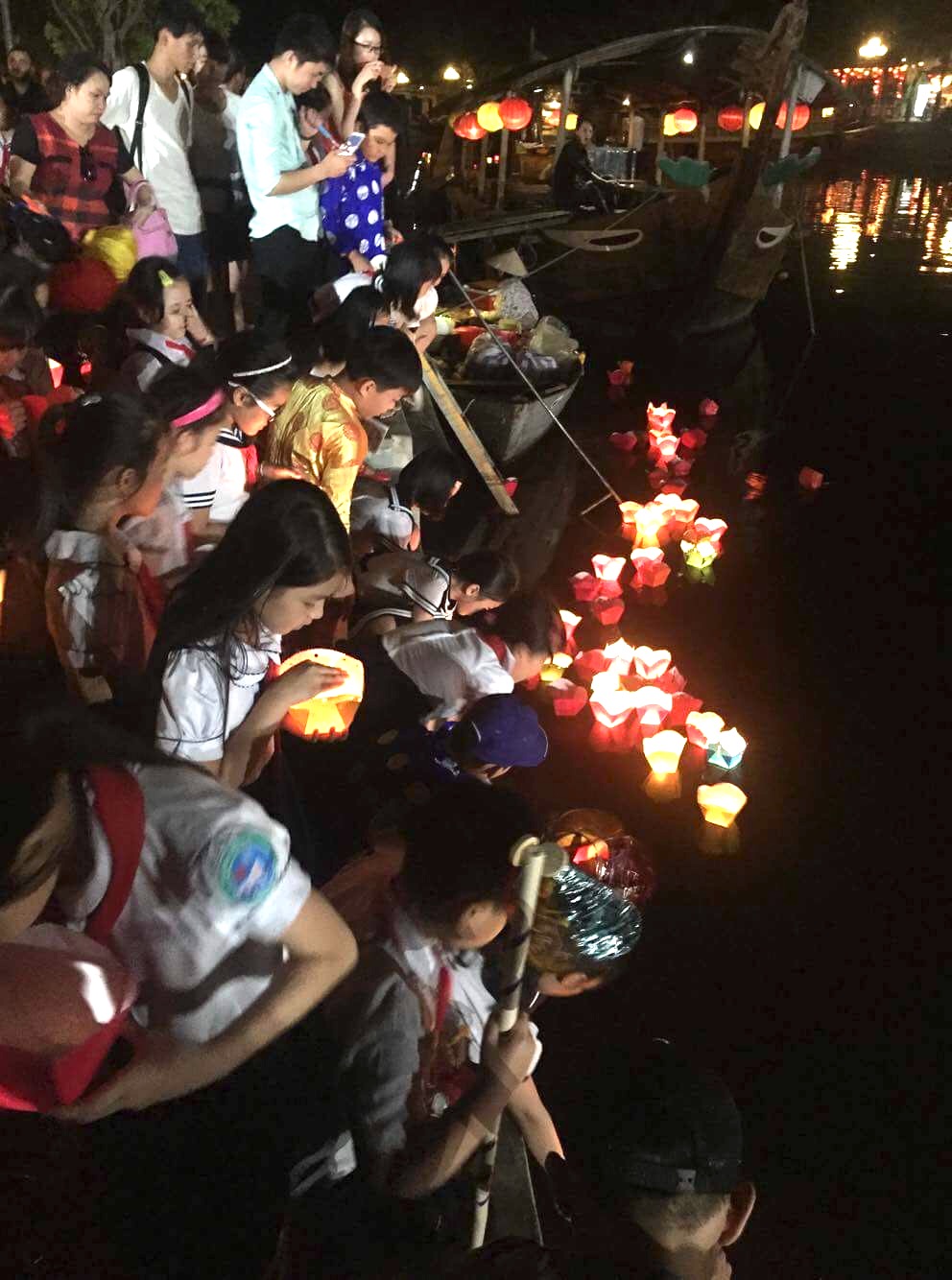 le hoi mat trang thap sang uoc mo thieu nhi viet nam 2016