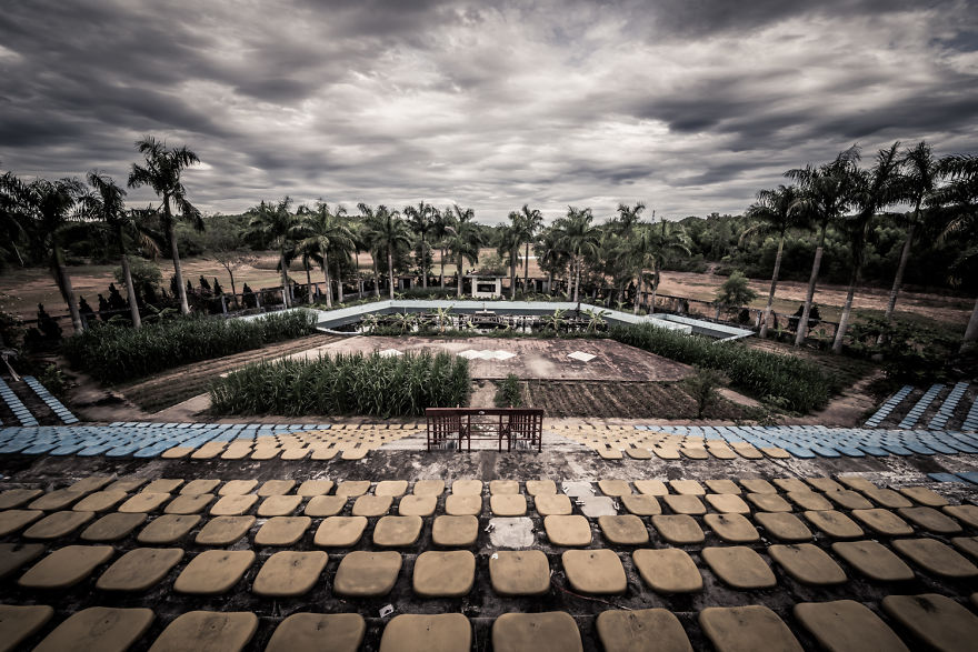 cong vien bo hoang o hue day ma mi trong mat du khach nuoc ngoai