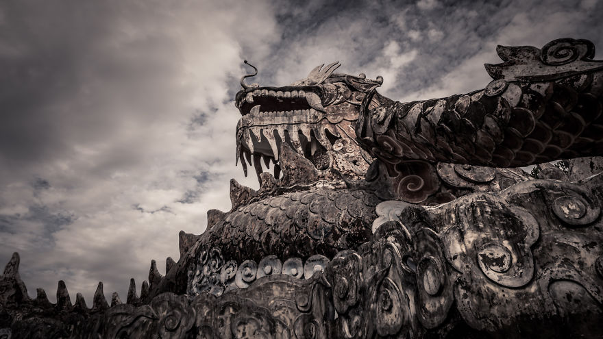 cong vien bo hoang o hue day ma mi trong mat du khach nuoc ngoai