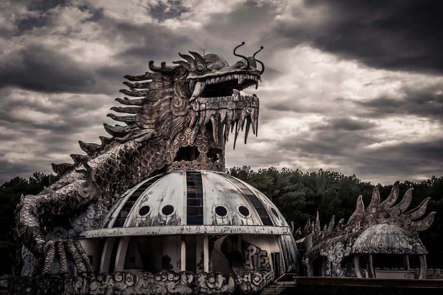 cong vien bo hoang o hue day ma mi trong mat du khach nuoc ngoai