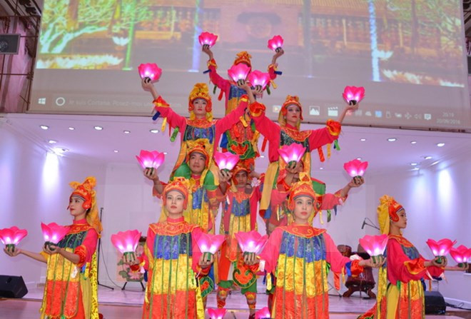 ha noi thu hut du khach phap voi thong diep cai noi cua di san