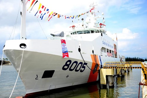 viet nam co them 2 tau canh sat bien hien dai