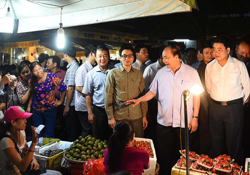 thu tuong nguyen xuan phuc lam viec voi lanh dao ha noi ve an toan thuc pham