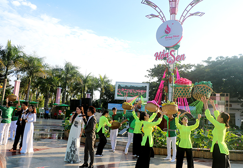 khai mac le hoi sen dong thap