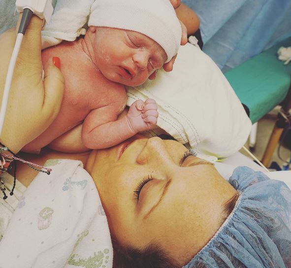 trai tim biet bao nguoi nhu that lai khi biet duoc hu tro cot o canh be gai la cua ai