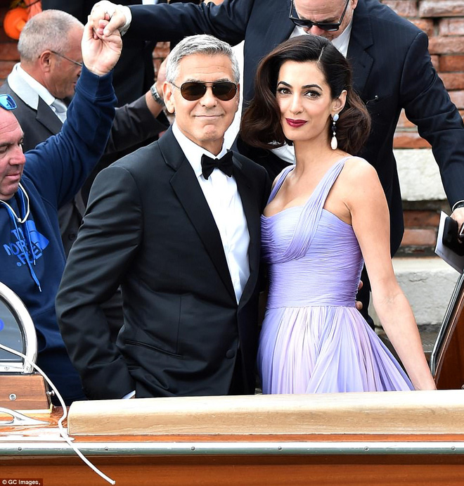 vo tai tu george clooney dep nhu minh tinh tren tham do lhp venice