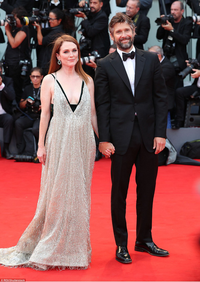 vo tai tu george clooney dep nhu minh tinh tren tham do lhp venice