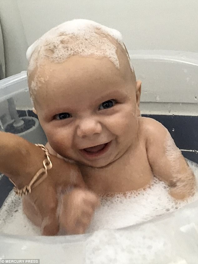 dung de nguoi khac hon tre so sinh loi khuyen chan thanh tu ba me suyt mat con trai