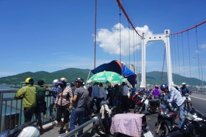 da nang nam thanh nien nhay cau tu tu nghi do mac benh nan y