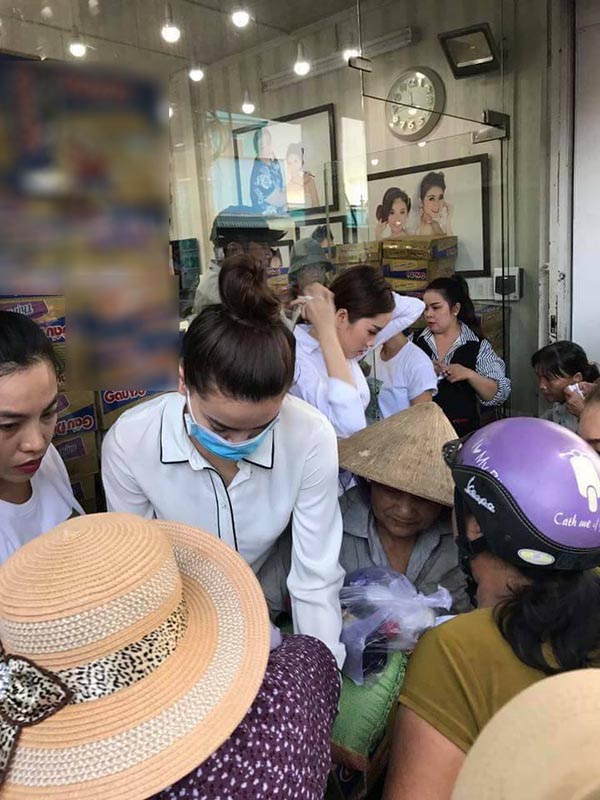 ho ngoc ha buc xuc toi dang benh khong the trao qua roi lay cho nguoi ngheo