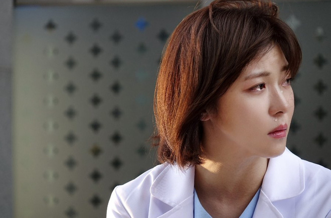 ha ji won tai xuat cuc ky an tuong trong bo phim ma ban khong the khong xem