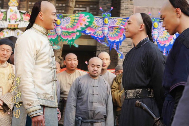 vua tung tin ha nhuan dong chet giua phim fan doi dot nha bien kich nam ay hoa no