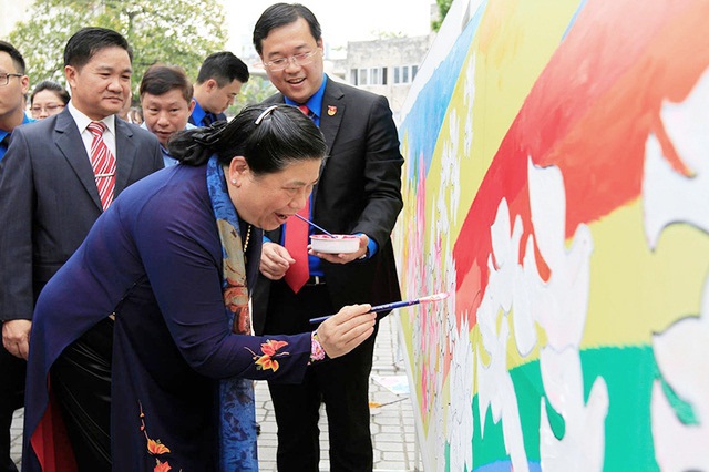 500 thanh nien tieu bieu viet nam lao ket noi tinh huu nghi hai nuoc