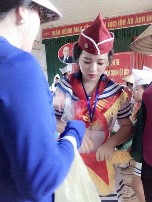 ve dep cua nu chi huy 17 tuoi khien dan mang suc soi kiem tim