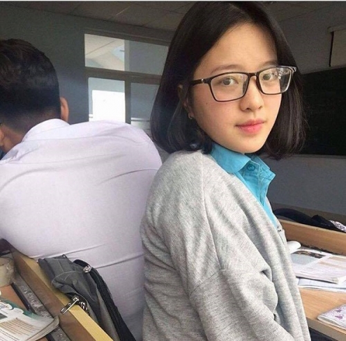 ve dep cua nu chi huy 17 tuoi khien dan mang suc soi kiem tim