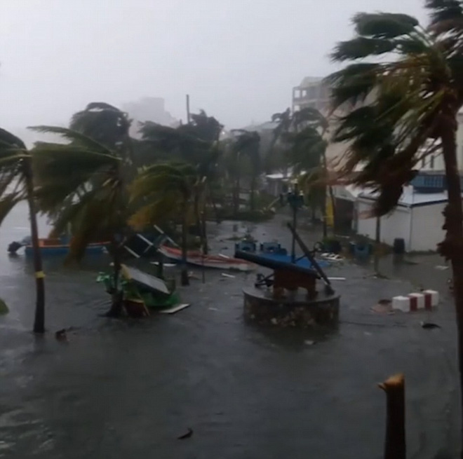 khu vuc caribbe hoang tan khi bao irma do bo nhieu hon dao gan nhu bi pha huy hoan toan