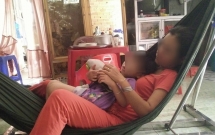 me chap nhan bi hiep dam 2 lan de bao ve con nho dau don viet don xin di tu vi qua nhuc nha