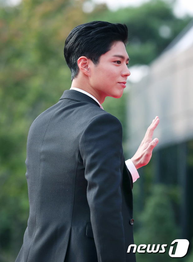 thai tu park bo gum mot minh can het dan my nhan long lay tai tham do sda