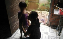 vu nguoi me nghi bi hiep dam 2 lan viet don di tu luat su vao cuoc chuyen ho so len vks tinh