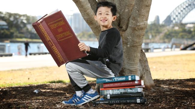 truoc khi phien ban viet len song little big shots tung co 2 than dong goc viet cung ten hot den the nay