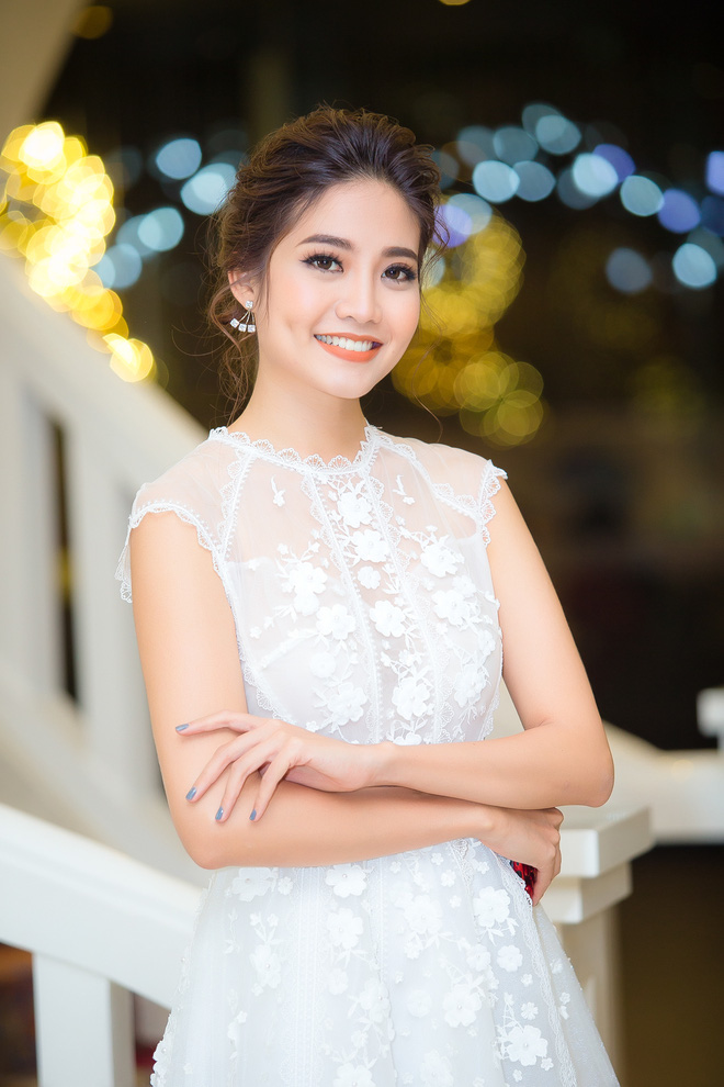 a hau nguyen thi thanh ngay cang goi cam