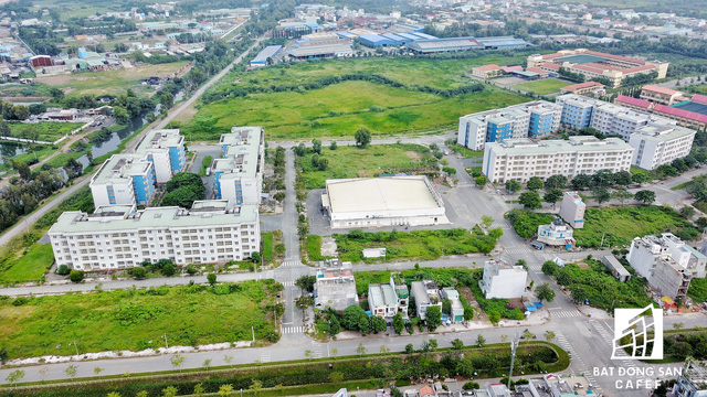dang long voi khu tai dinh cu nghin ty dep lung linh nhung vang bong nguoi tai tphcm
