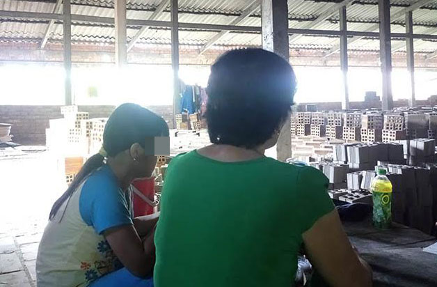 bo hiep dam con gai ruot 11 tuoi lanh an chung than den luot ong noi duoc dem ra xet xu