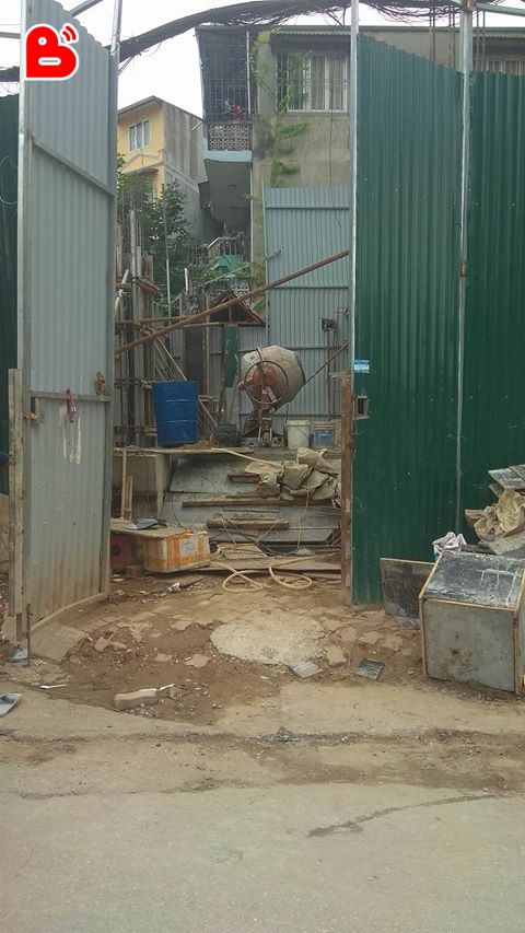 ha noi nghi no thung phuy o pho xa dan nguoi dan ong bi thuong nang o mat