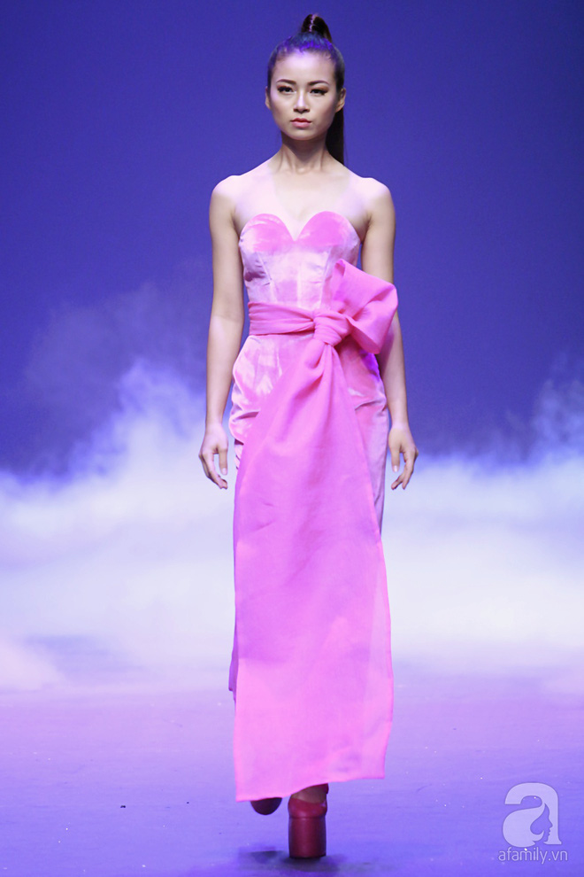 khong chi co cao ngan next top model con gay xon xao boi co gai nay