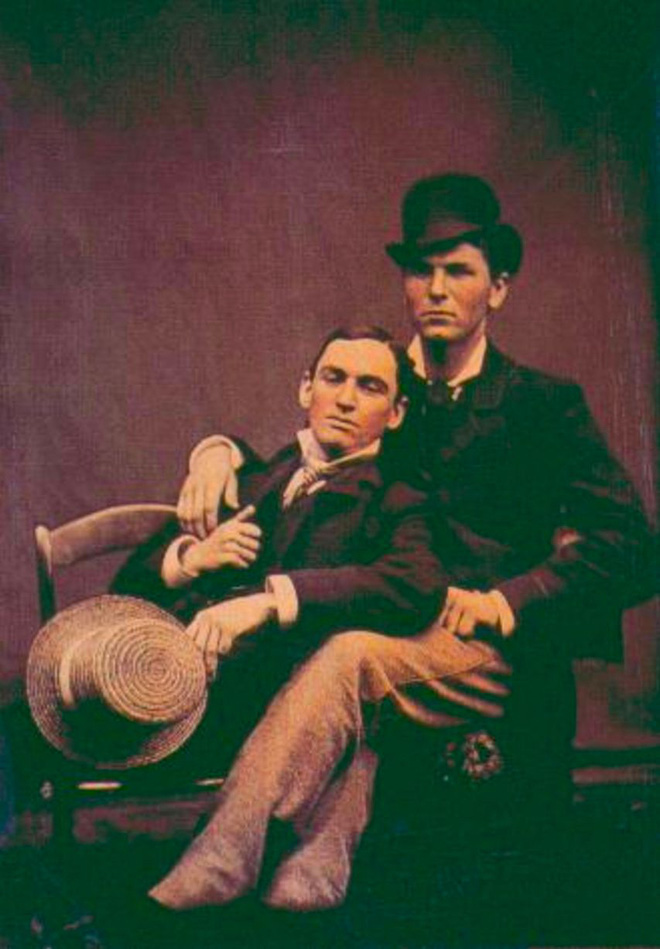 nhung hinh anh than mat cua cac chang trai cach day 100 nam dong tinh khong phai trao luu