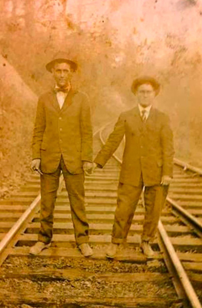 nhung hinh anh than mat cua cac chang trai cach day 100 nam dong tinh khong phai trao luu