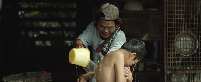 roi nuoc mat voi cau chuyen tinh cha trong mv nhac phim nang 2