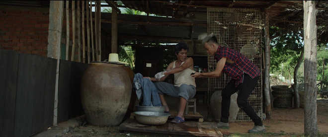 roi nuoc mat voi cau chuyen tinh cha trong mv nhac phim nang 2