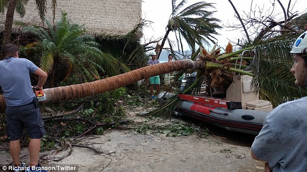quan dao tu nhan cua ty phu richard branson tan hoang sau sieu bao irma