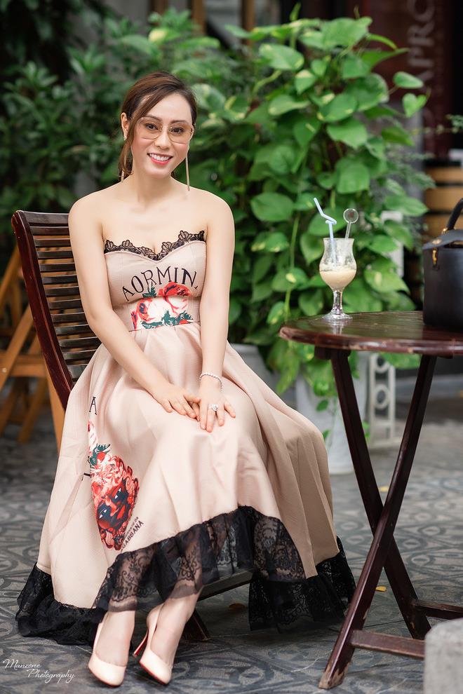 a hau nguoi viet toi khong can dung danh hieu de chen chan vao showbiz