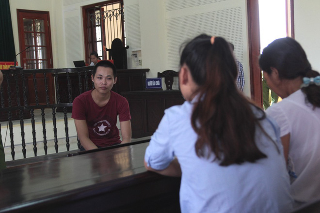 bi cao dau don nhin me va vo lan cuoi truoc khi bi ket an 20 nam tu vi giet nguoi