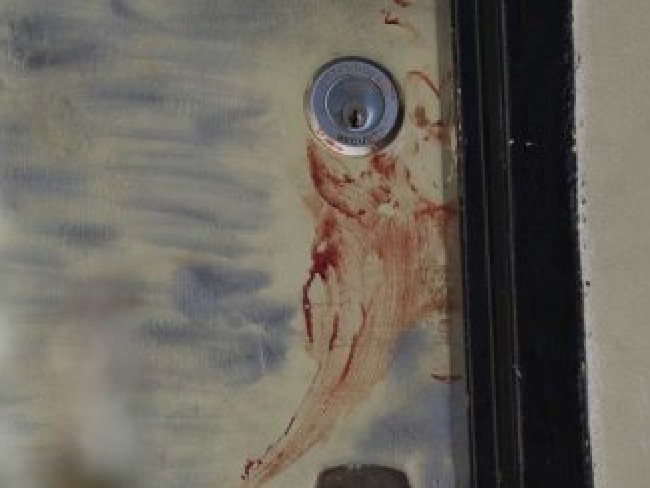 bi ham hiep va dam trong thuong nu du khach nguoi anh keu cuu tren facebook