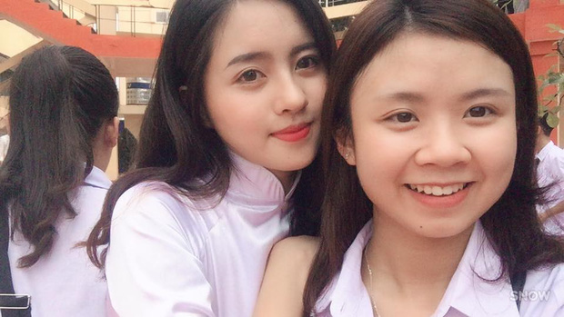 chan dung nu sinh so huu goc nghieng tro thanh chu de ban tan cua dan mang